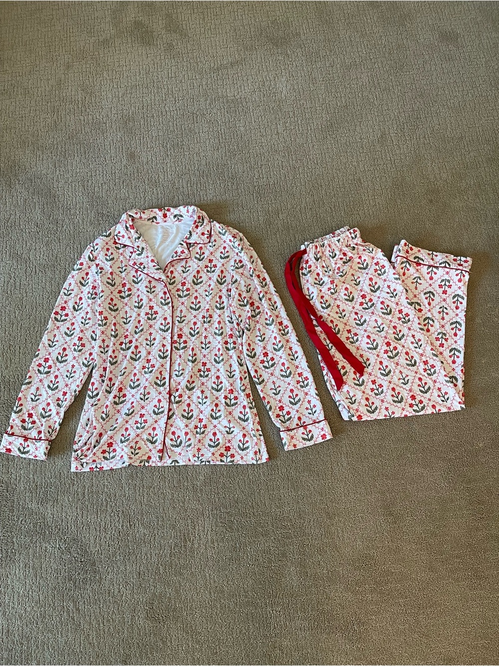 Cecil and Lou Women’s Pajama Set